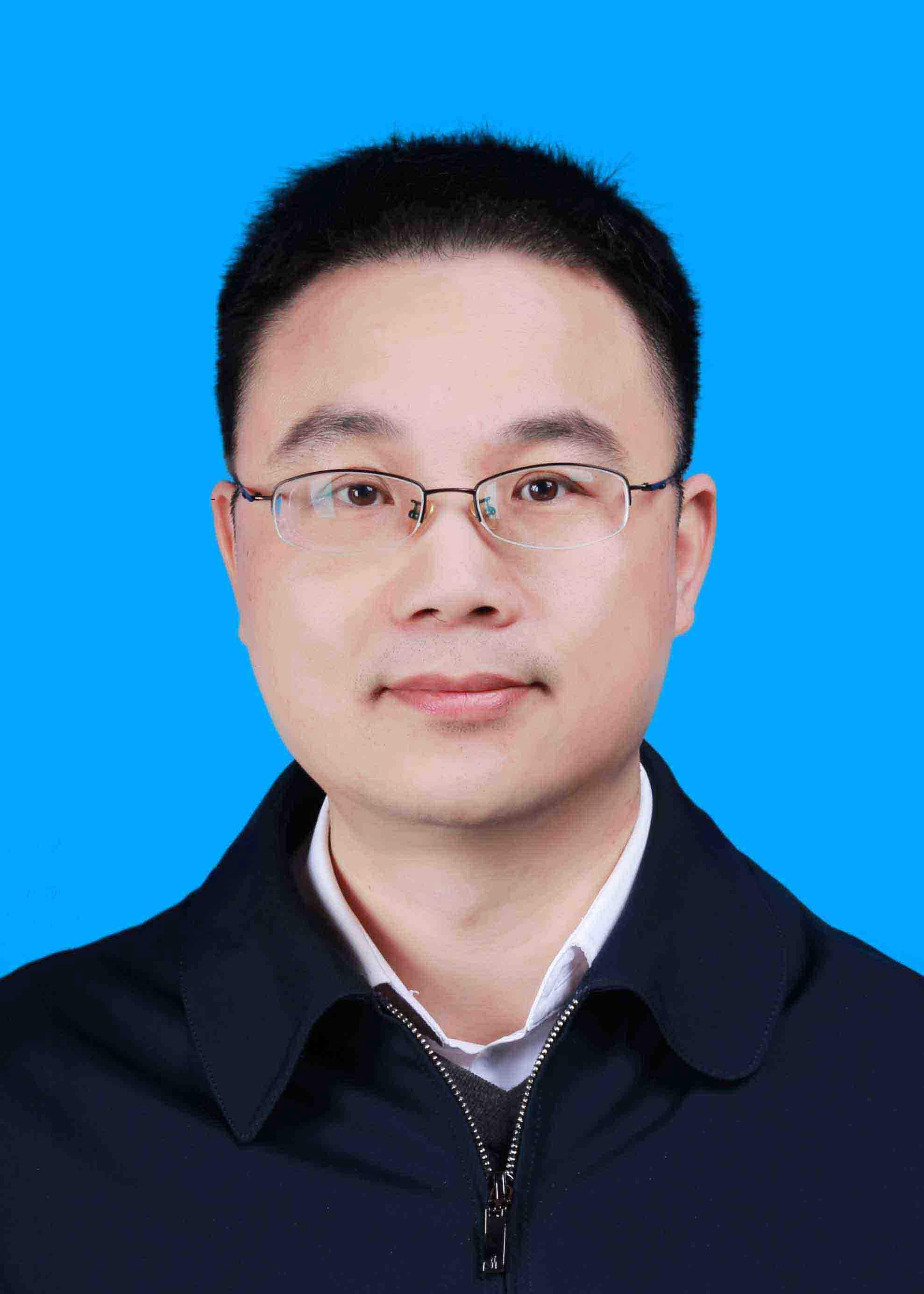 福州市“智慧福州”管理服务中心党组副书记、主任，兼任福州市数据管理局党组副书记刘珍昌